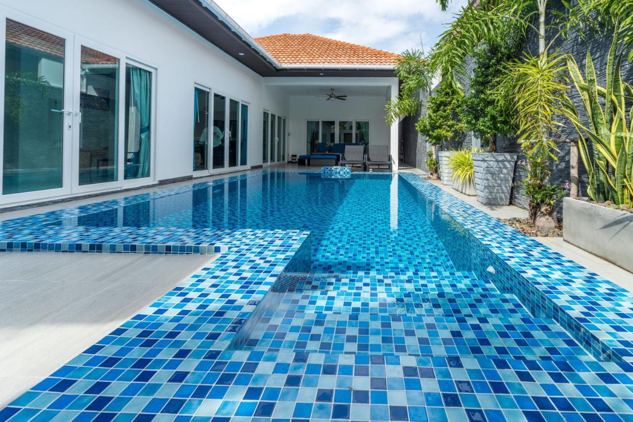 Majestic By Korawan Villa Pattaya Bagian luar foto