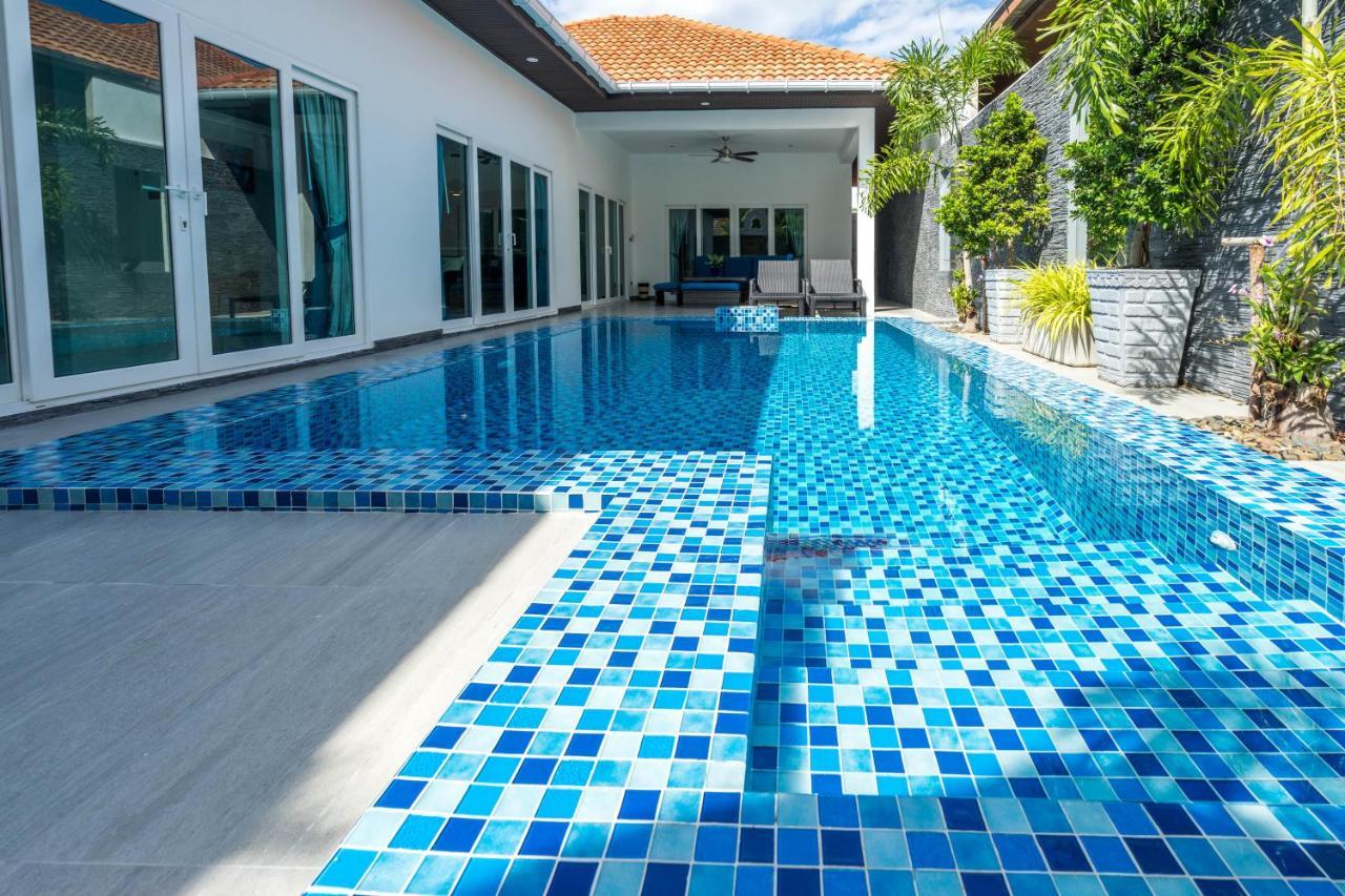 Majestic By Korawan Villa Pattaya Bagian luar foto